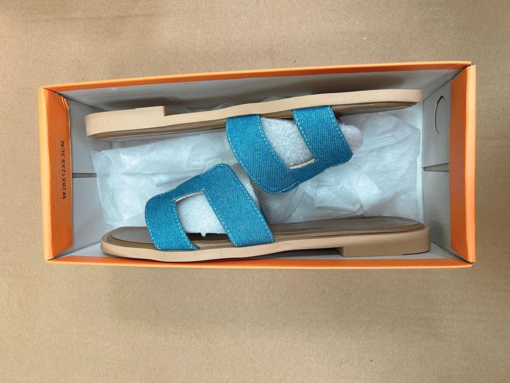 Summer Internet celebrities new Korean version of one-word slippers women wear h slippers versatile sandals flat beach shoes large size shoes