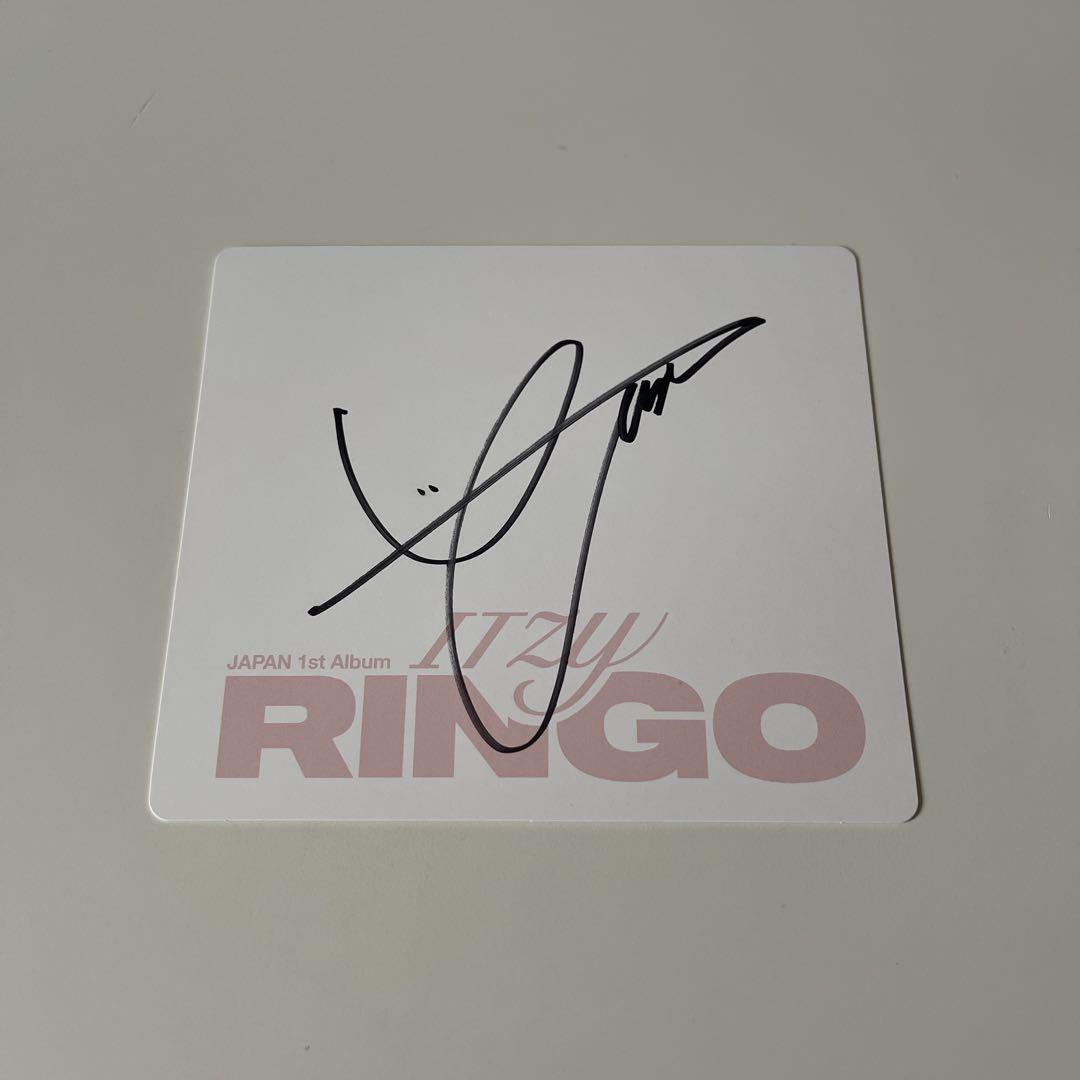 

[Б/У] Автографная торговая карточка ITZY Юна (беззнаковый)