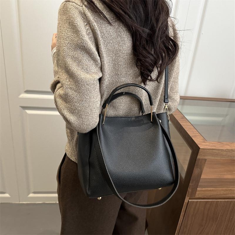 Street Style Large Pu Bucket Bag With Magnetic Closure For Casual Daily Use
