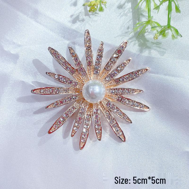 Unisex Sunflower Brooch: Elegant Suit Accessory, Versatile Coat Pin, Stylish Corsage