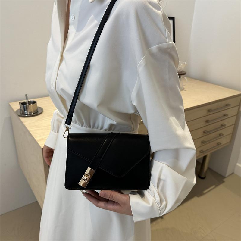 Stylish 2024 Fall Collection Women's Shoulder Crossbody Bag Chic Small Square Purse
