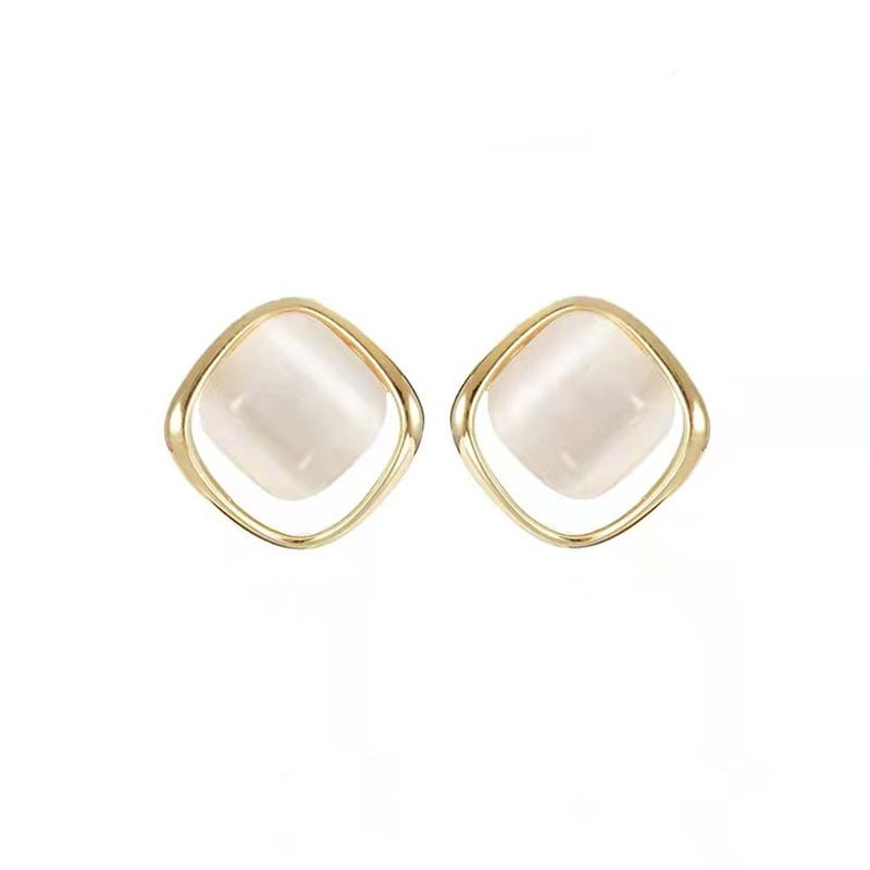 

Французские элегантные простые блестящие золотые серьги-гвоздики с камнями «кошачий глаз» для женщин, трендовые дизайнерские аксессуары, корейские модные украшения золотой