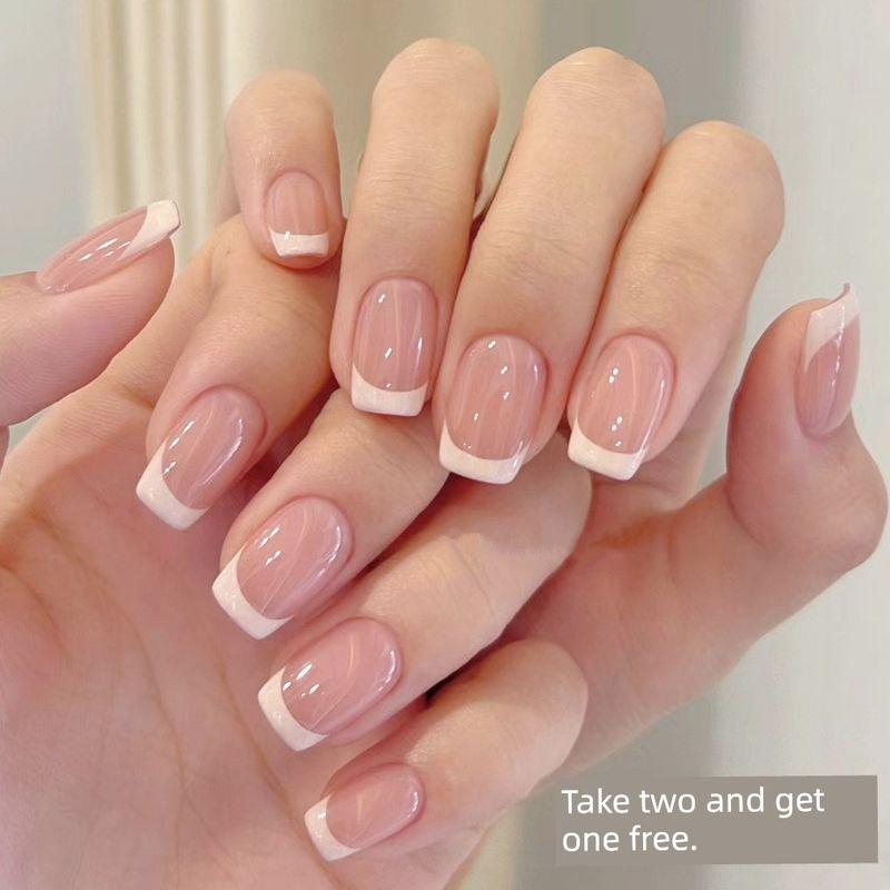 

Короткий янтарный нарядный цветущий доспех 2025 Новое поступление наклейки для ногтей Готовые студенческие накладные ногти патч Ice through nude