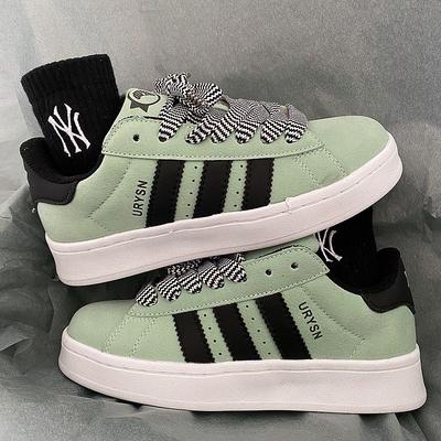 Version coréenne de chaussures de skate décontractées de niche pour couples hommes et femmes, nouvelles étudiantes, style Hong Kong rétro à semelle plate, chaussures de sport