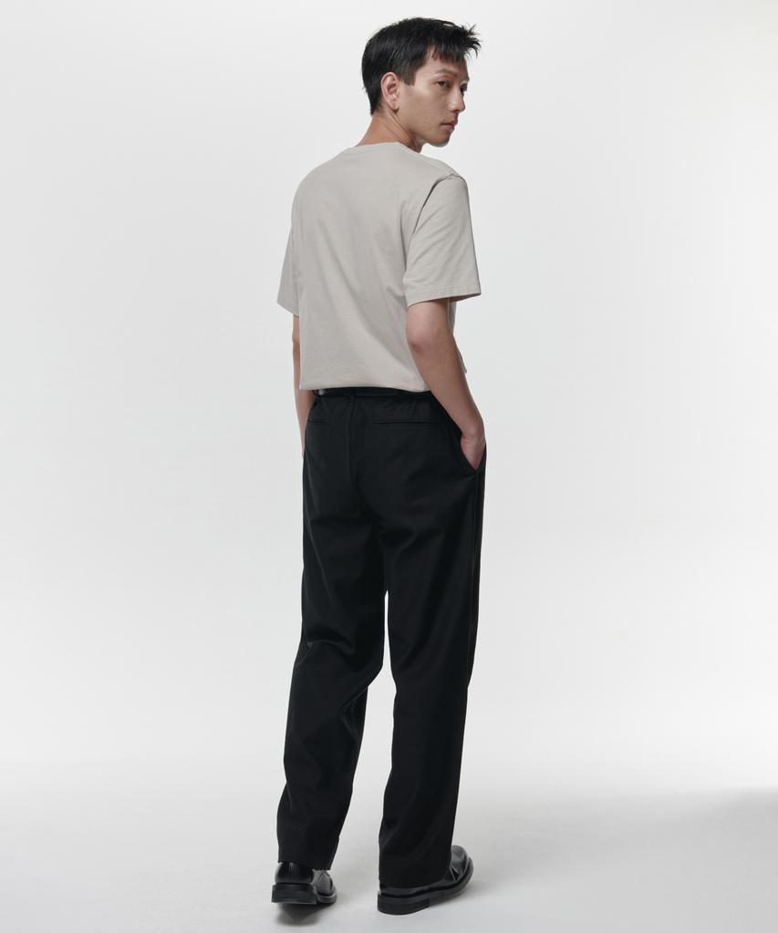 MUSINSA STANDARD Back Satin Officer Pants [Black]