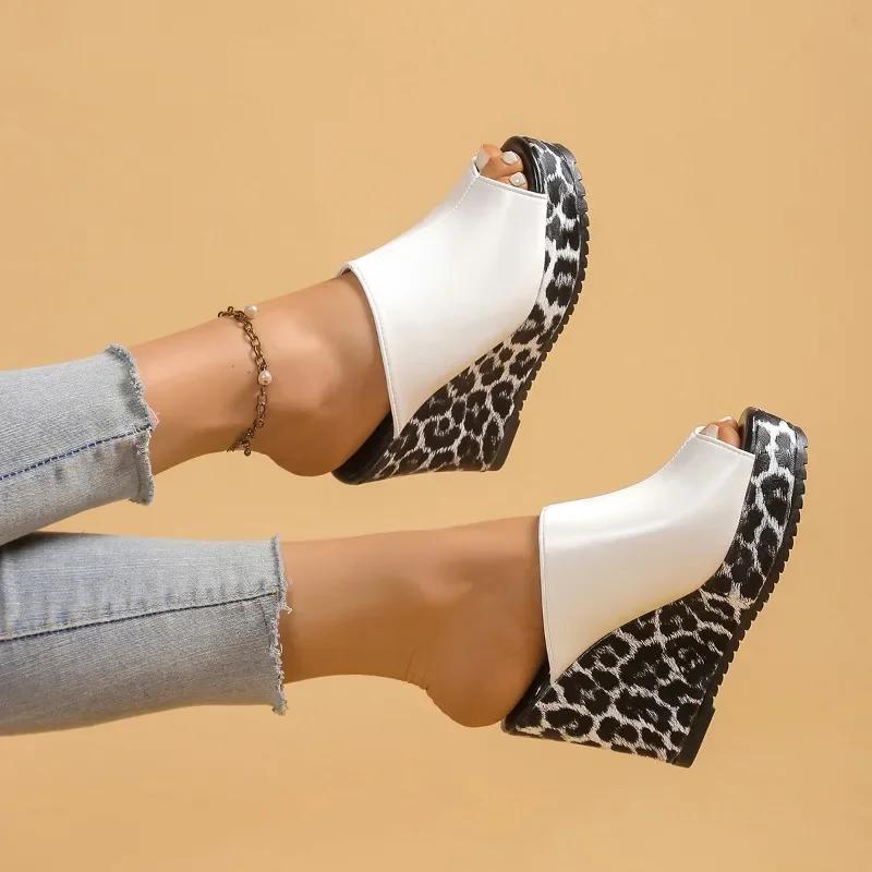 Fashion 2025 Hot Sale New Women's Shoes Open Toe Platform Outdoor Casual Slippers Women Round Toe Super High Wedges Sandals Zapatos
