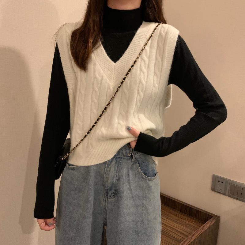 Retro Hong Kong Flavor Twist Knitted Sweater Vest, Women's Clothing Autumn New Loose Outer Wear Thin Sweater Women