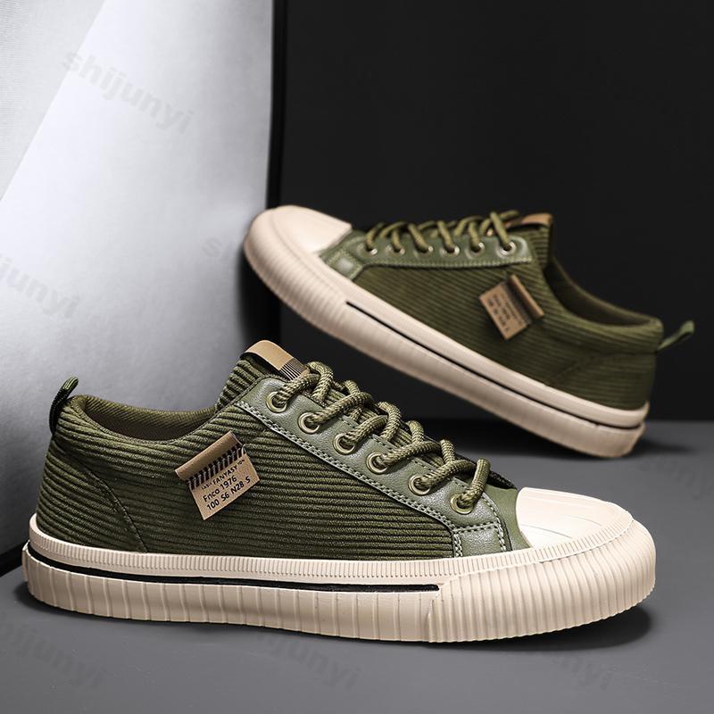 Fashion 2025 Spring Fashion Trend Corduroy Design Casual Shoes for Men Low Cut Comfortable Sports Shoes Non slip Shallow Mouth Sneakers