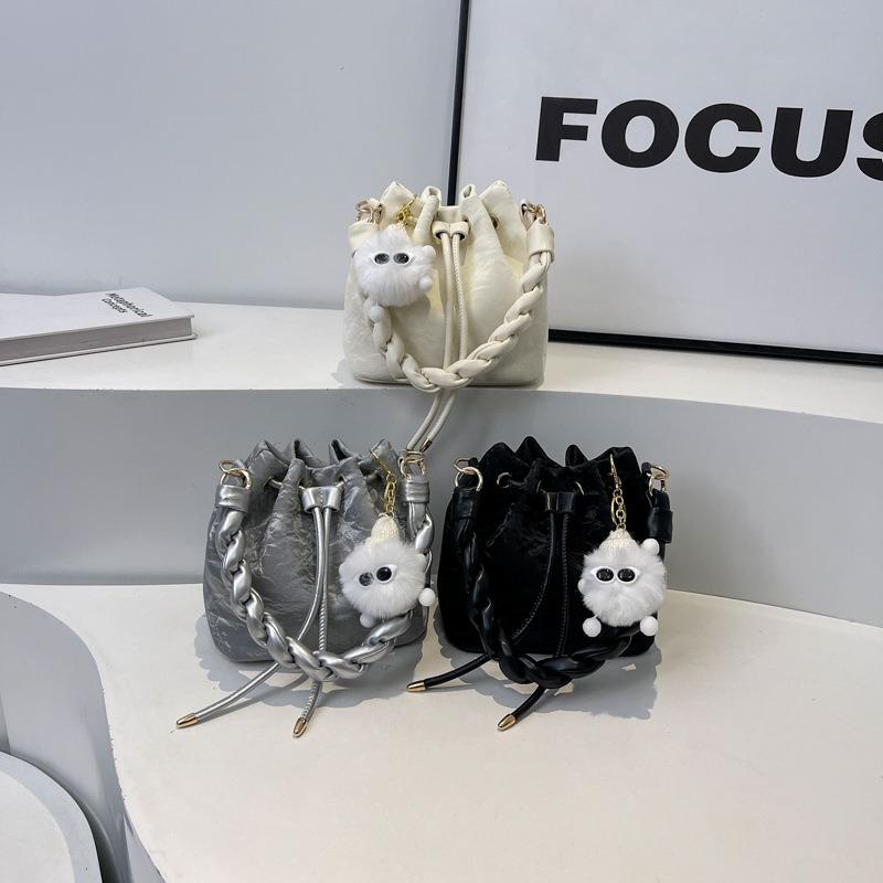 Bag Premium Versatile Bucket Bag New Spring and Summer Fashion Niche Popular Messenger Bag Women's Handbag