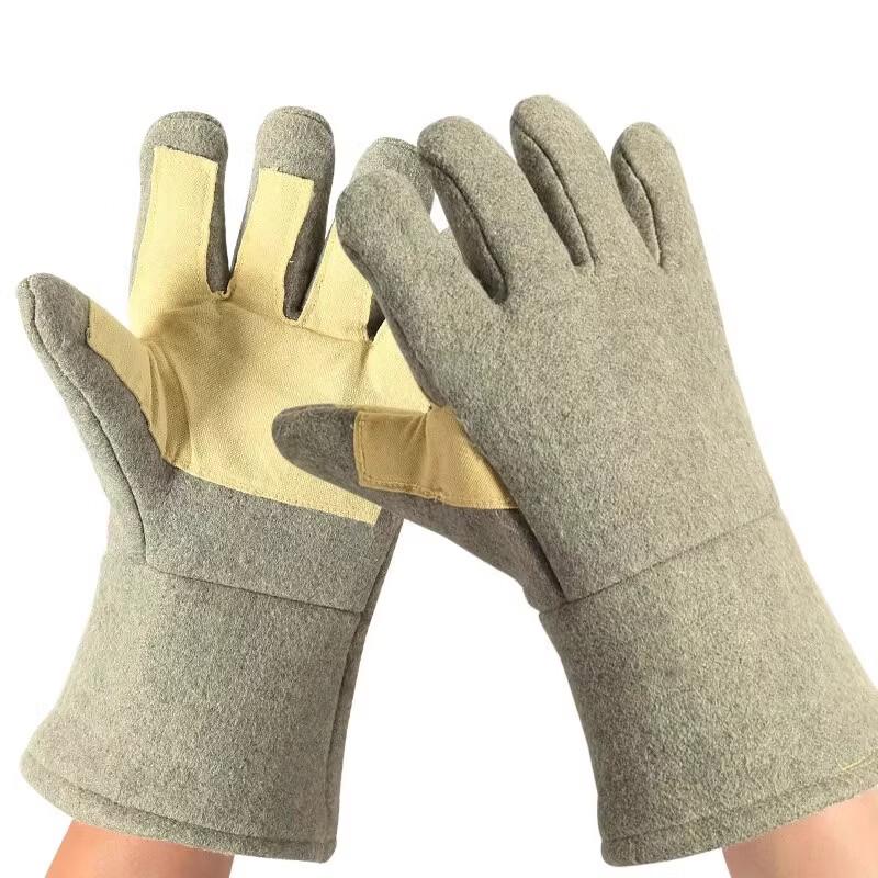 

Thickened Heat-Resistant Oven Glove