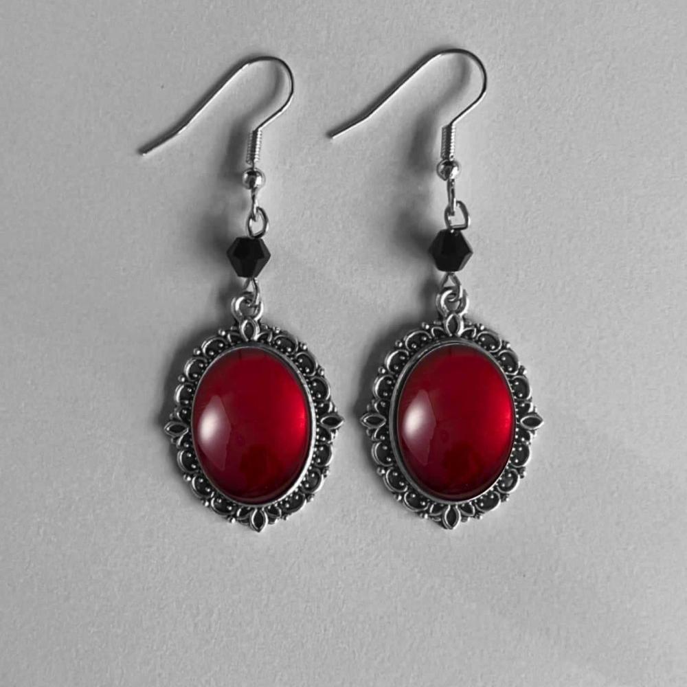 Retro Victoria Sliver Color Oval Lacework Inlay Red Crystal Glass Cat Bat Crow Cemetery Cross Dangle Earrings for Women Jewelry