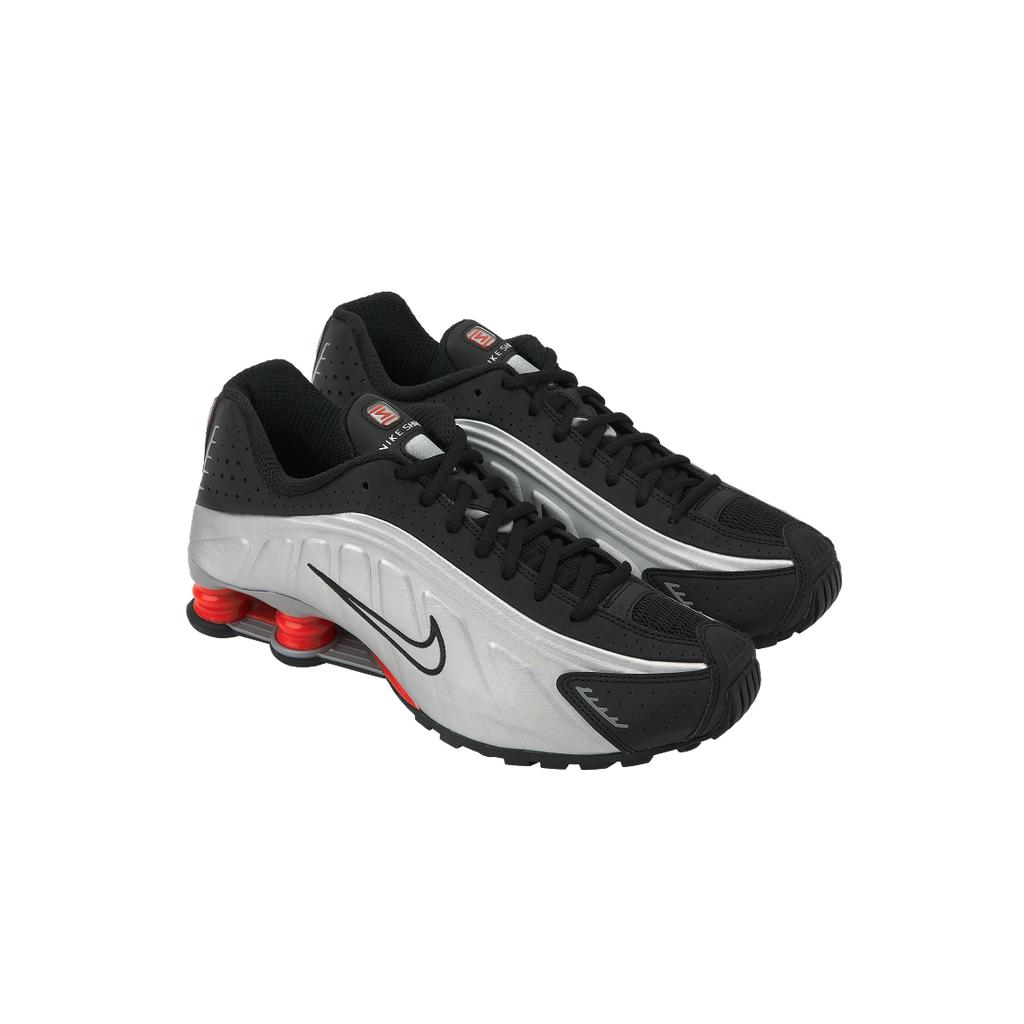 Nike Shox R4 OG Orange Twist Sneakers Unisex Argento Nero Argento Metallizzato HQ1988-002