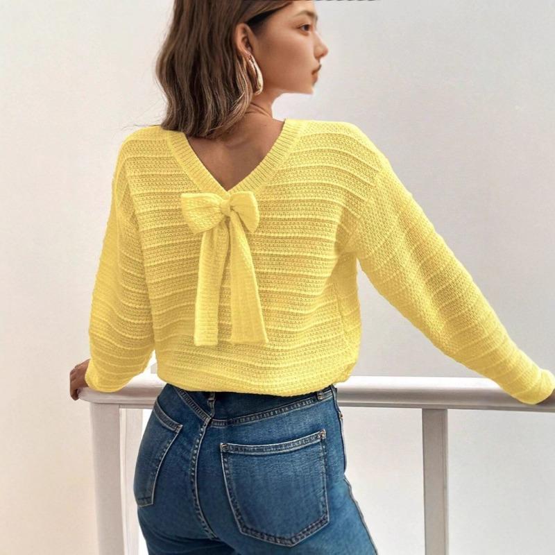 Gentle Versatile Round Neck Back Bow Design Knit Sweater