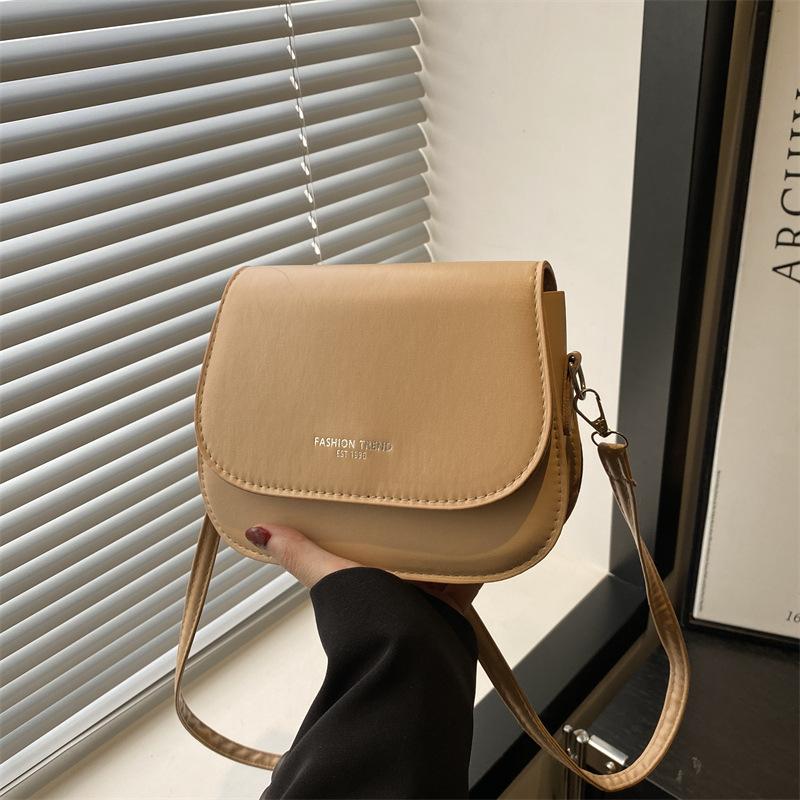 Simple Casual Versatile Fashion Solid Color Commuting Versatile Daily Practical Shoulder Messenger Bag Spring and Summer Small Square Bag
