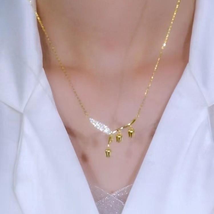 Maiglöckchen Halskette für Damen, Leichter Luxus, Natürlicher und hochwertiger vielseitiger Anhänger in Blumenform, Exquisite Schlüsselbeinkette
