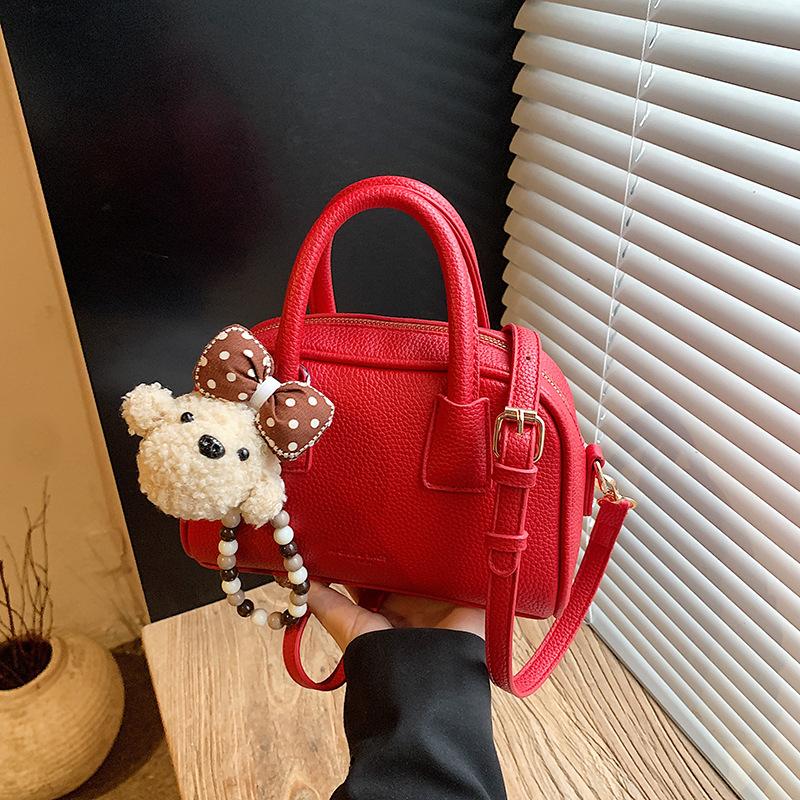 Han Niche Fashion Portable Boston Bag Women's 2026 Spring New Light Luxury Shoulder Messenger Bag