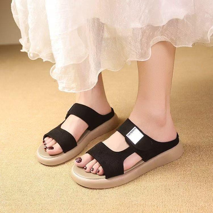 Slippers Women's Summer Wear 2025 New Fashionable Versatile Comfortable Platform French Foreign Trade Beach Sandals