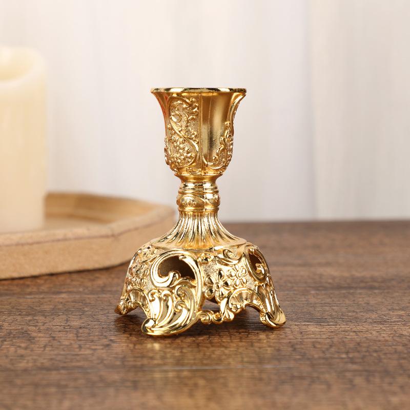 Europäischer Luxus Goldener Kerzenständer Klassische Reliefskulptur Kerzenhalter Hochzeitsmittelstücke Heim Esszimmertisch Dekorationen