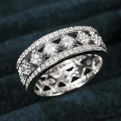Neue Mode Schlichte Damen Eheringe Ringe Ausgehöhltes Design Vollständig mit Zirkonia ausgefasst Versprechen Party Statement Schmuck