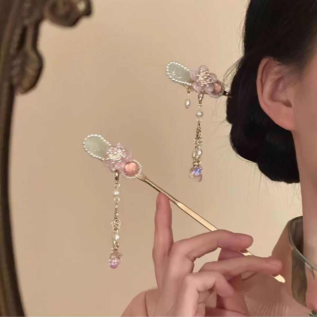 Sandalwood Women's Hairpin: Elegant Modern-Chinese Style Wooden Updo Stick
