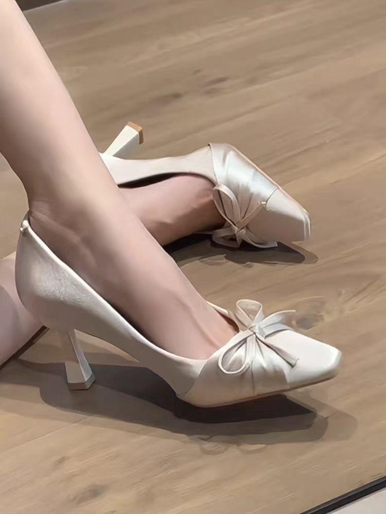 

Bow high heels women s spring and summer 2025 new pointed temperament party light mouth beige stiletto single shoes 40