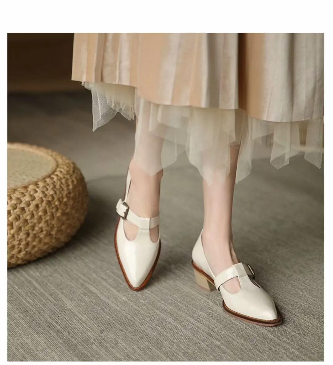 

Модная женская обувь 2024 года, новые женские туфли Мэри Джейн на высоком каблуке, модные туфли с пряжкой и ремешком для офиса и карьеры, высококачественные туфли с острым носком для женщин 35 покинуть белый