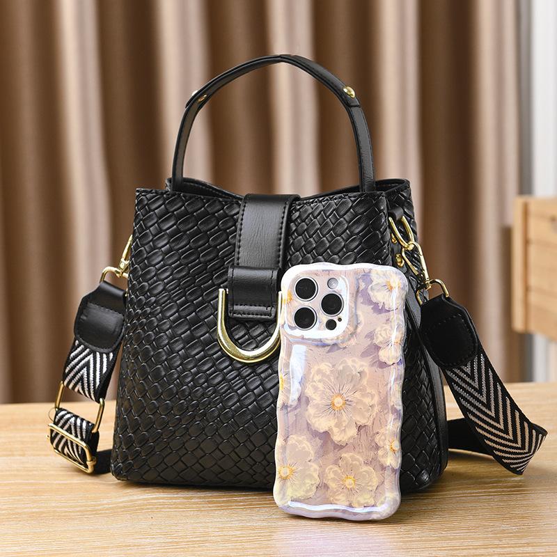 Bag 2025 new bucket bag trendy fashion bag large capacity women's shoulder bag