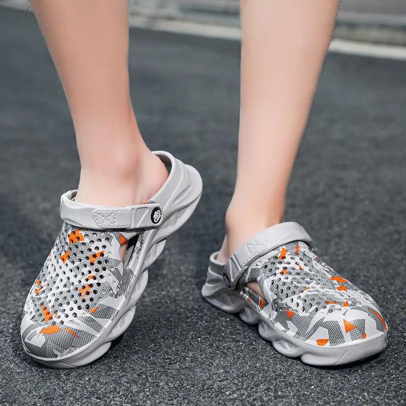 Men's 2025 Summer Shoes Men Slippers Breathable Non-slip Mules Male Garden Shoes Casual Beach Sandals Zapatos