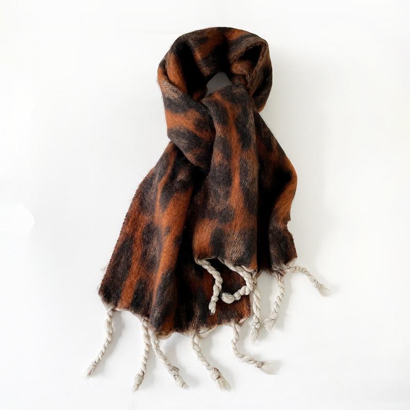 Fashion wear leopard print scarf mohair scarf autumn and winter warm soft waxy twist fringed large shawl