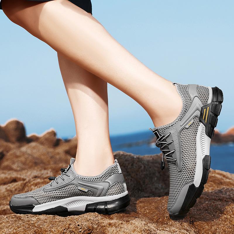 Fashion Luxury Mesh Breathable Sneakers Mens Summer Fashion Casual Outdoor Mesh Sports Shoes Soft Sole Anti Slip Odor Proof Trainer Men