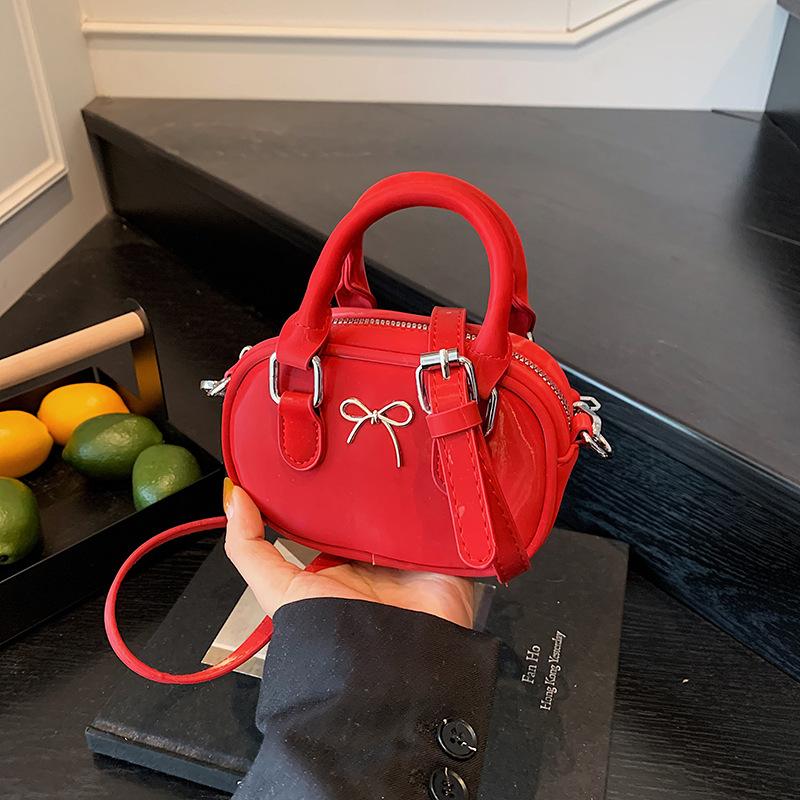 

Нишевый дизайн мини-сумка женская летняя новая универсальная сумка через плечо премиальная текстура сумка-мессенджер красный