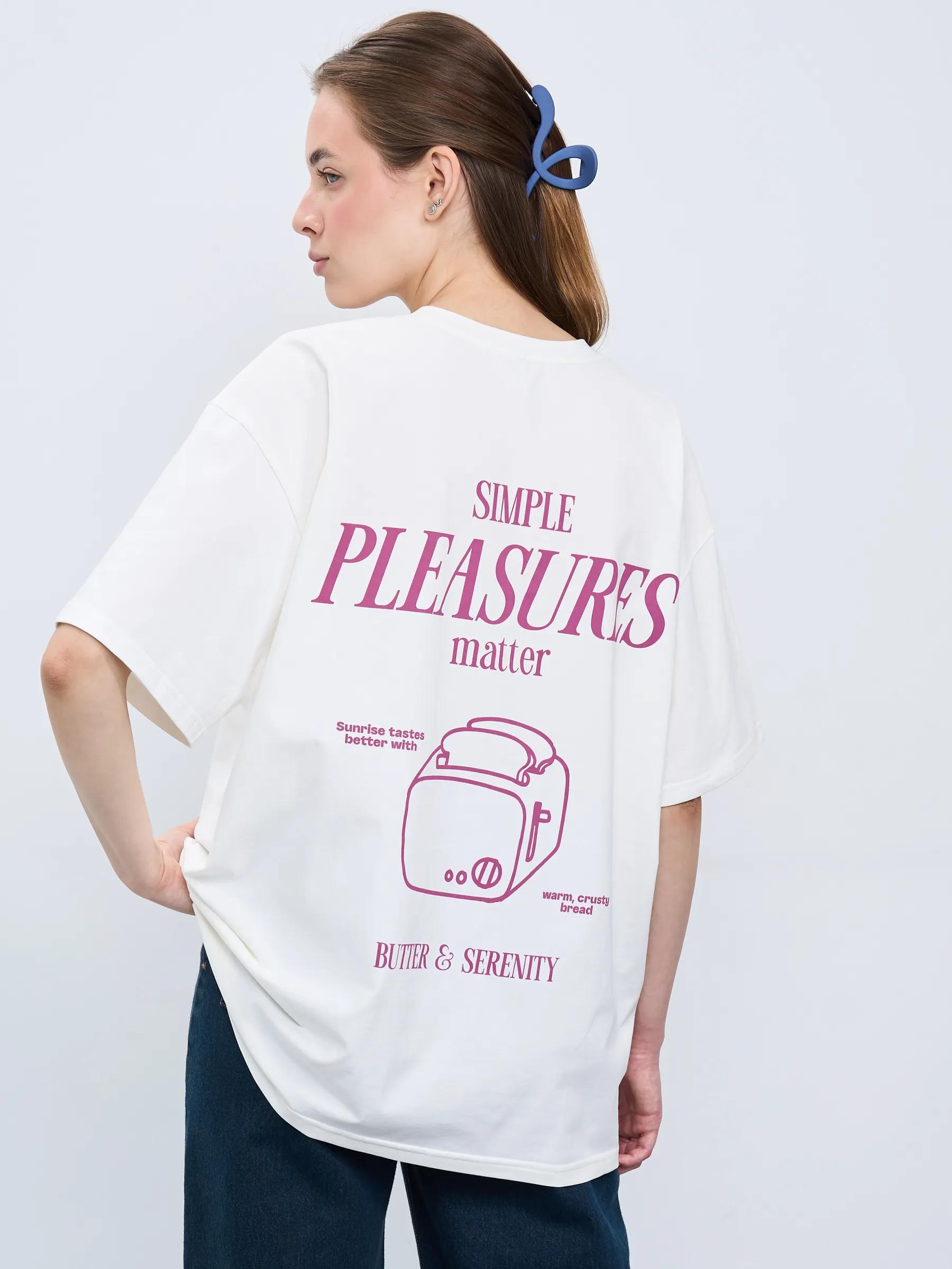 Oversized plus size T-shirt with funny bear print 3XL