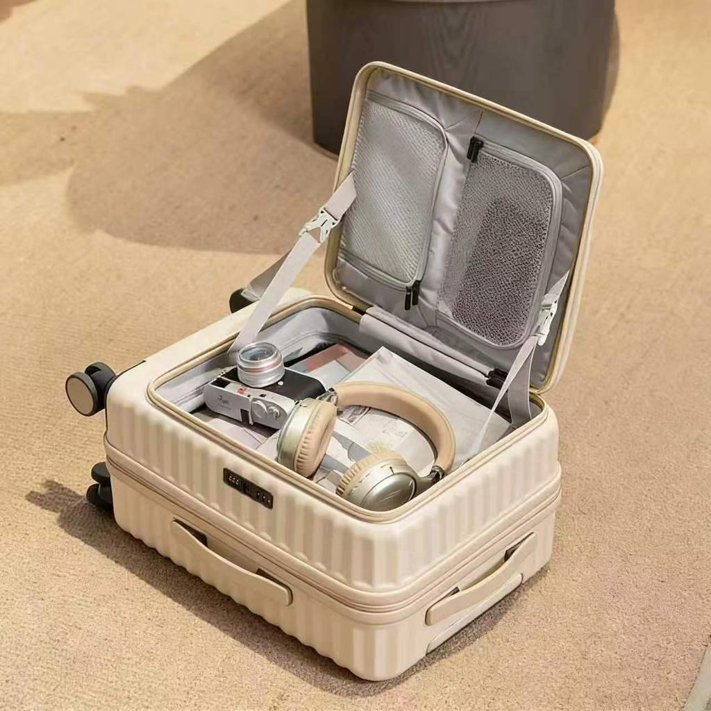 20-inch Expandable Carry-on Luggage with Side Opening and Lock - Men's Travel Set Option