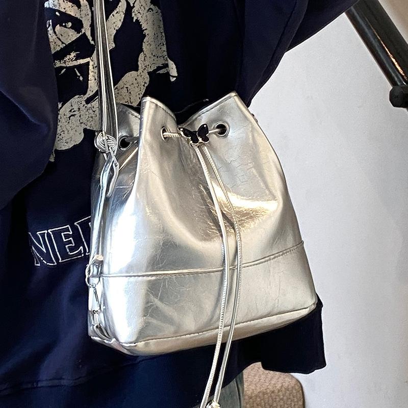 

Високоякісний нішевий рюкзак для жінок, новий рюкзак, модний сумка-відро на одне плече, рюкзак для подорожей, жіночий рюкзак