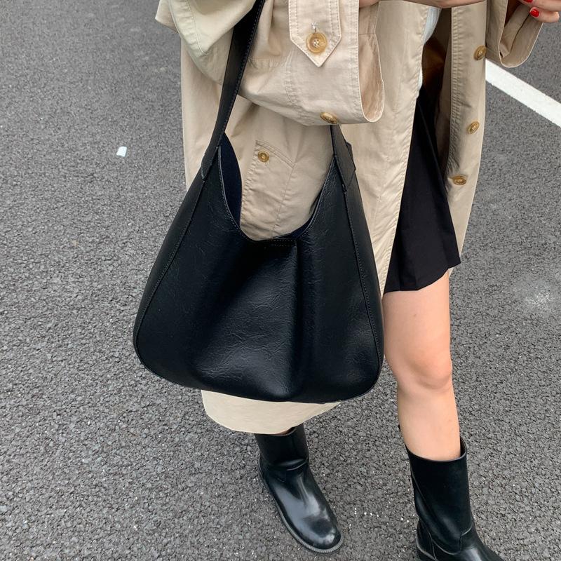 Premium Sense Simple Commuter Bag Fashion Casual Shoulder Underarm Bag Women's 2025 Early Autumn New Solid Color Tote Bag