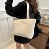 Korean-Style Large Capacity Spring 2024 Fashion Tote: Retro Casual Women's Shoulder Bag