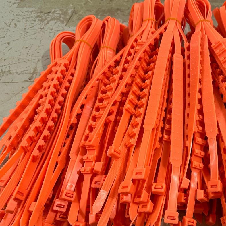 Universal Thickened Anti-Skid Tire Chains for 14-22 Inch Tires