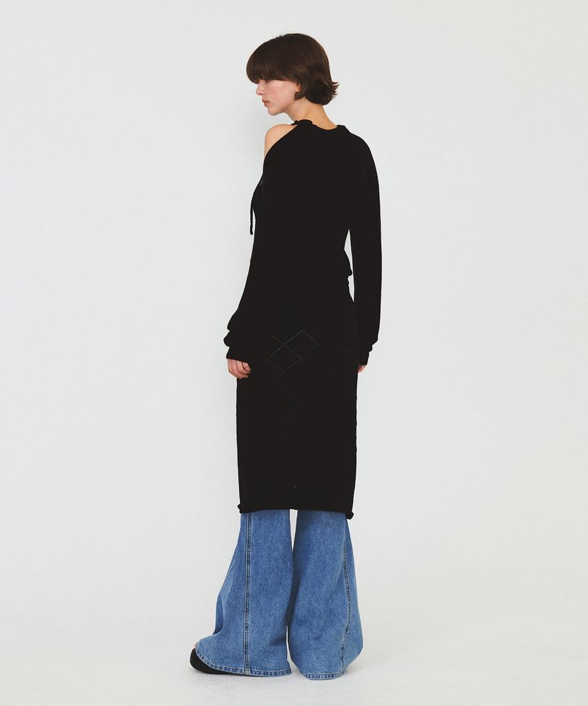 Daiaegeuneol Ribbon Strap Hole Knit (Black)