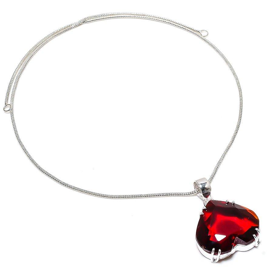 

Heart Mozambique Garnet Gemstone Handmade Ethnic Jewelry Pendant 1.58 SR-8289
