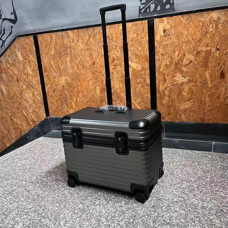 18" Aluminum-Magnesium Alloy Pilot & Photography Carry-On Trolley Case