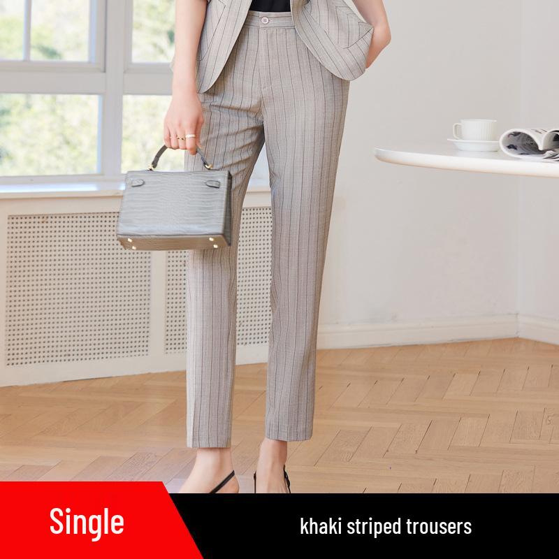 Spring/Summer 2024 Women's Petite Mid-Sleeve Striped Suit Set