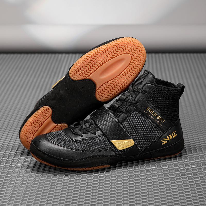 Medium top boxing shoes men's large size breathable non-slip wrestling shoes indoor fitness deadlift training shoes