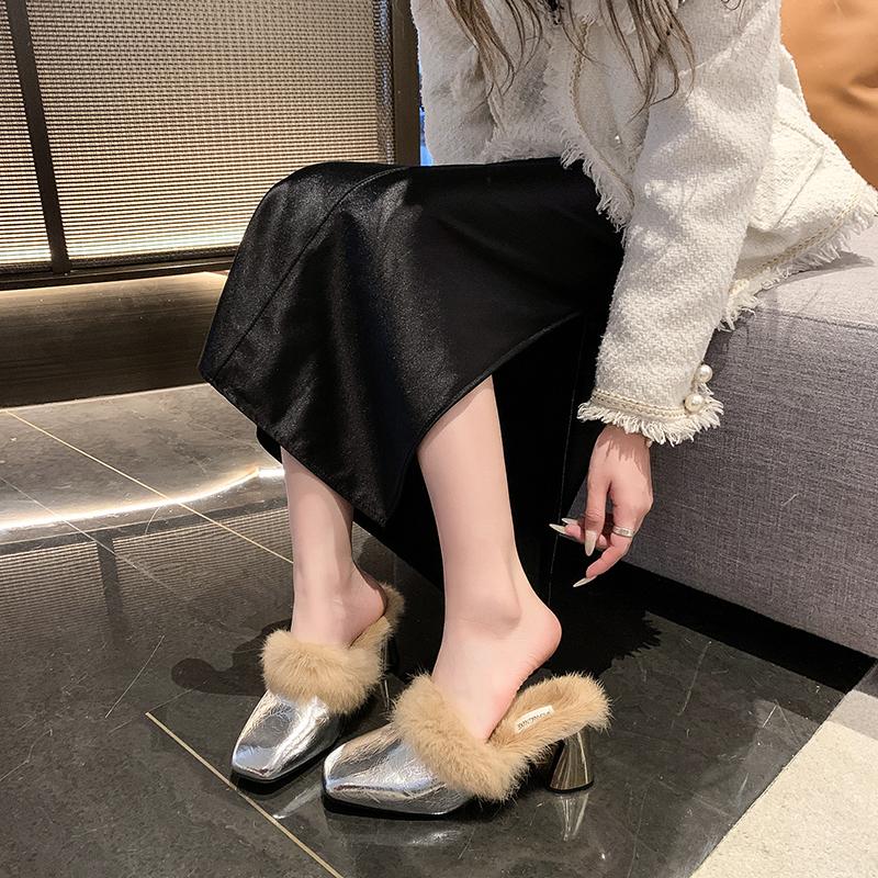 Fashion Women's New Winter Baotou Slippers Fashion Square Head Deep Mouth Anti-slip Wear Coarse Cotton Drag