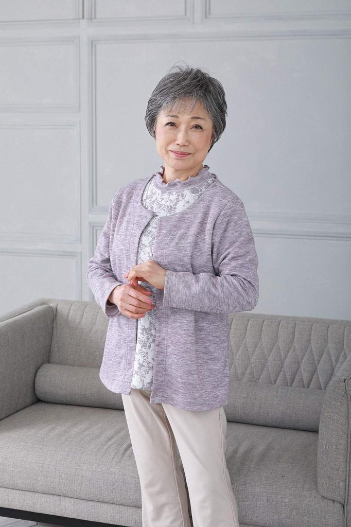 Priscilla Mrs. Half-Wig with Feather Curls, A-116, Heat-Resistant Gray Hair, Gray