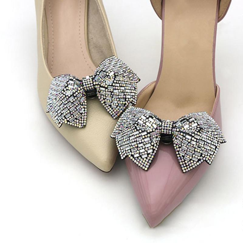 Ein Schuh mit mehreren Schnallen-Accessoires DIY HochzeitsSchuh Dekoration Schnalle Schuhclip Schleife Schuh Blume Dekoration