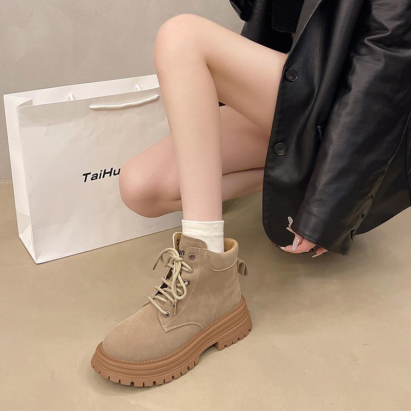 Large Size Women's Shoes 41 To 43 Wide Fat Feet Bumblebee Martin Boots Women's Autumn and Winter Platform Handsome Locomotive Boots Couple Short Boots