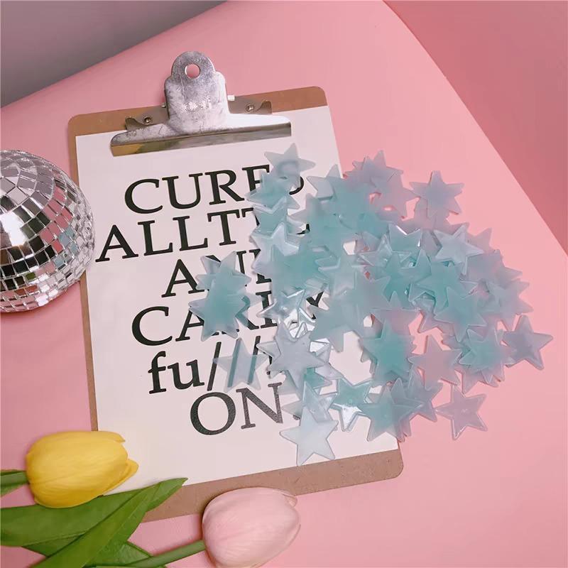 1000/50 Pezzi Stelle Fluorescenti Adesive per Soffitto Adesive Stelle Luminose 3D Camera da Letto Bambini Cielo Stellato Realistico Decorazione Murale