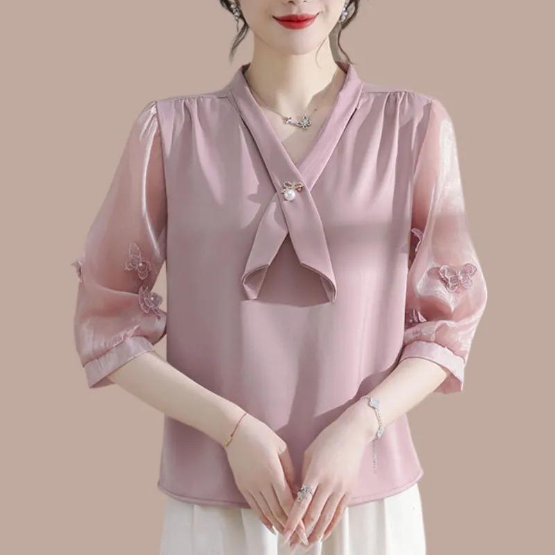 

Women s Chiffon Blouse with Bow Detail Butterfly Embroidery XL рожевий