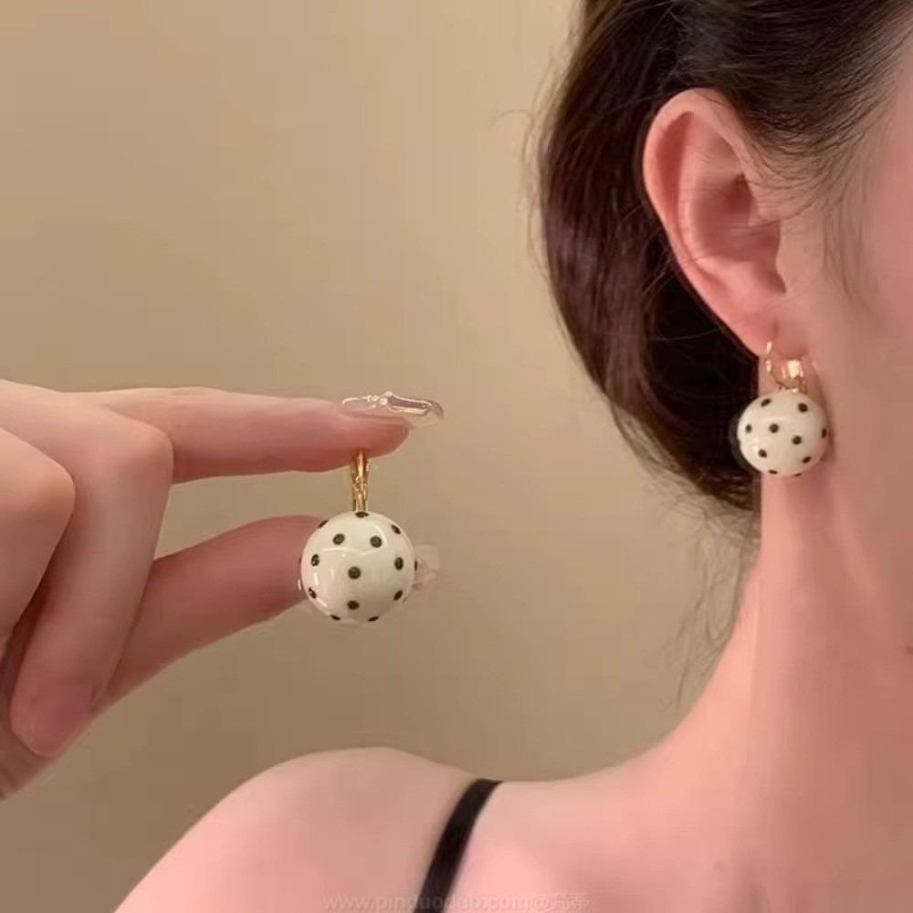Fashion Black White Polka Dot Earrings Alloy Elegant Round Ball Ear Buckles Lightweight Acrylic Dangle Earrings Office