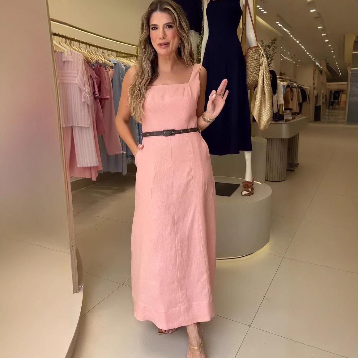 Europe beautiful woman 2025 summer new French temperament thin sleeveless A word waist gentle wind dress XS